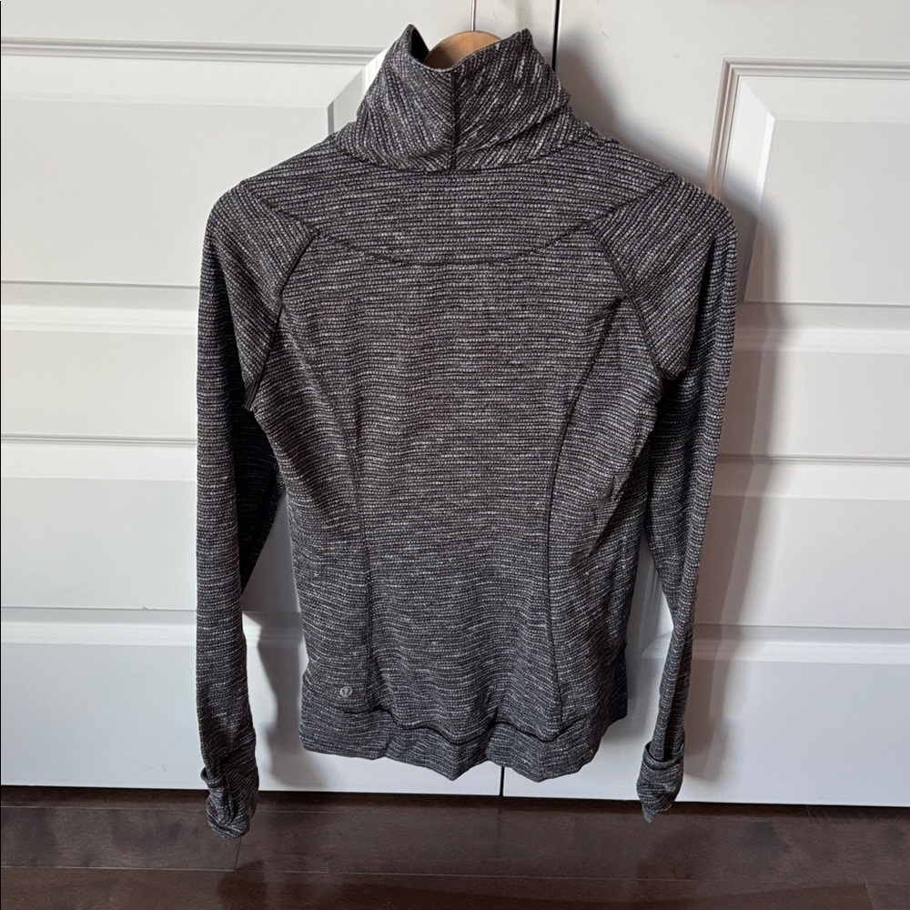 Lululemon Gray Striped long sleeve Pullover - Picture 2 of 3